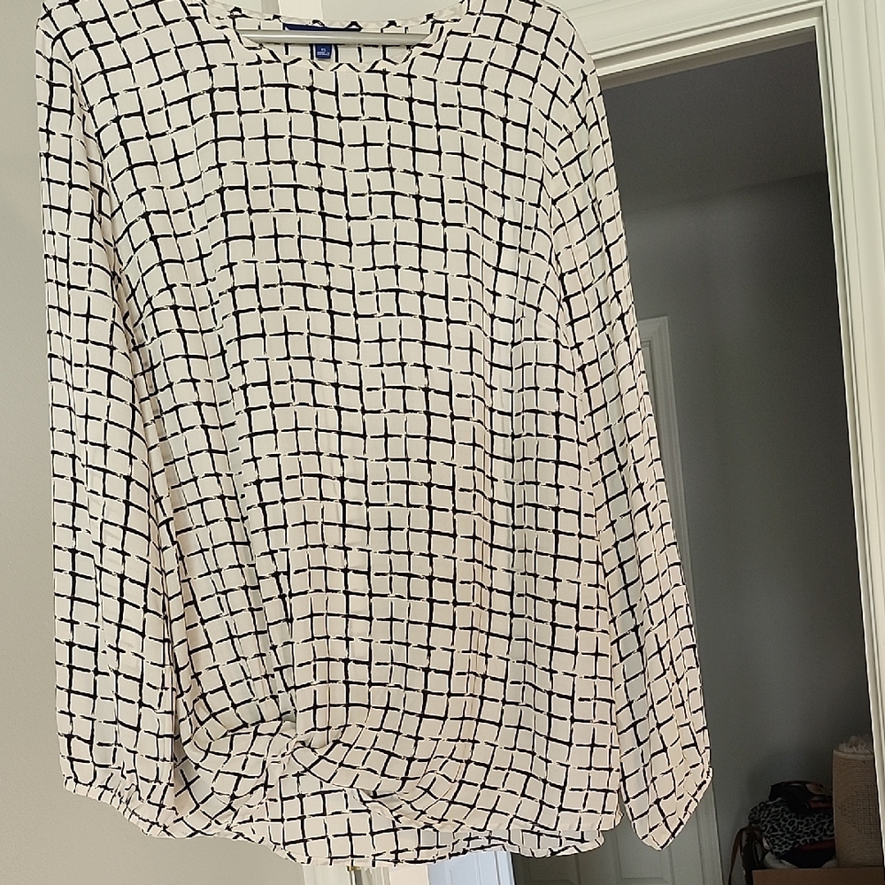 Apt. 9 Black and White Boxy Blouse
